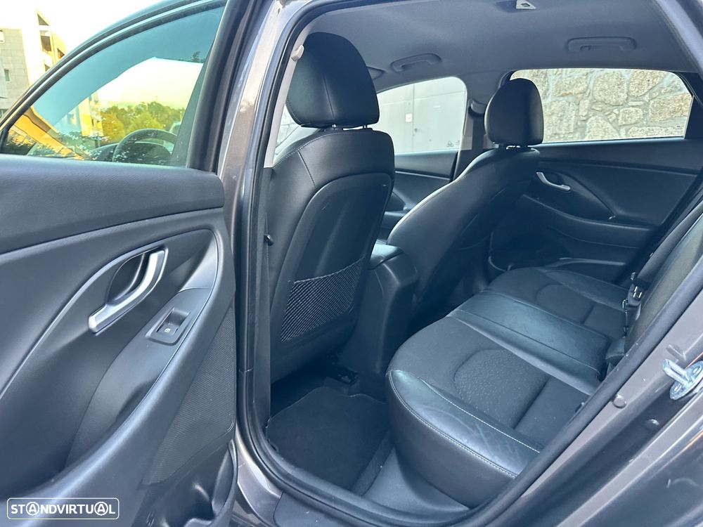 Hyundai i30 Fastback 1.0 T-GDi Style - 35