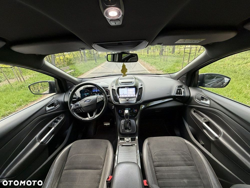 Ford Kuga - 35