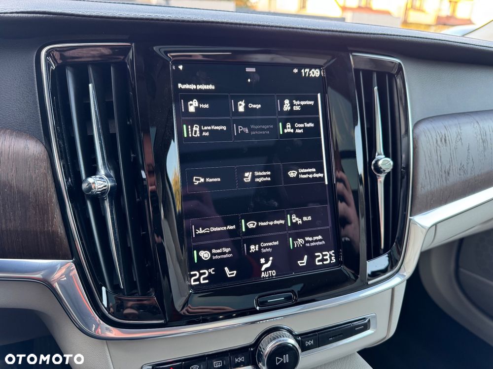Volvo V90 T8 Twin Engine AWD Geartronic Inscription - 33