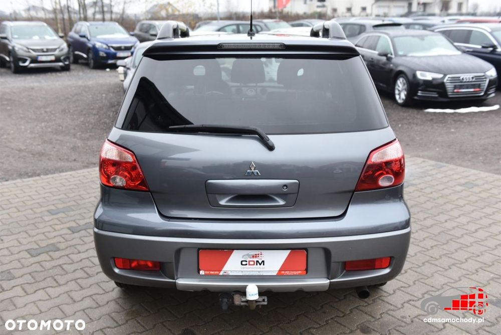 Mitsubishi Outlander - 9