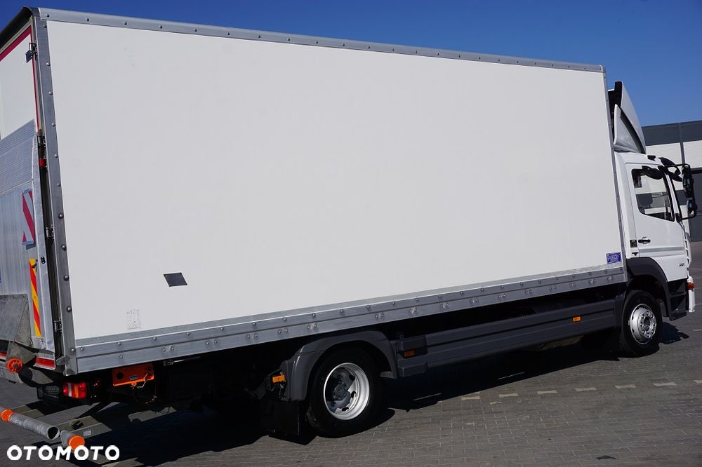 Mercedes-Benz ATEGO / 1221 / ACC / EURO 6 / KONTENER  + WINDA / 17 PALET - 32