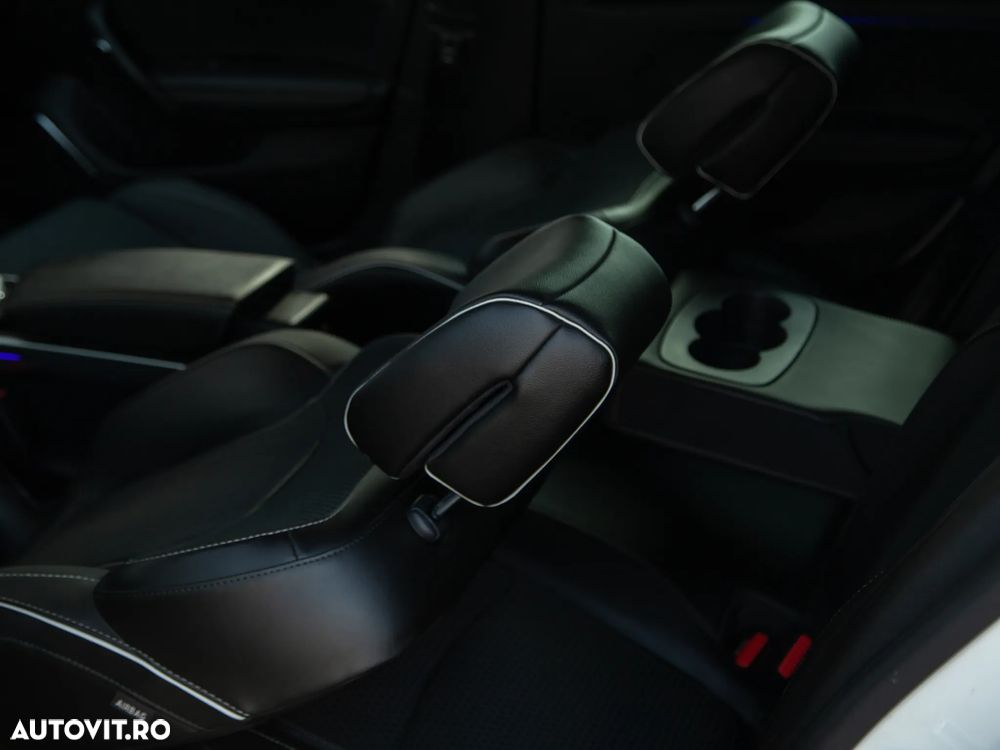 Renault Megane ENERGY dCi 110 EDC BOSE EDITION - 11