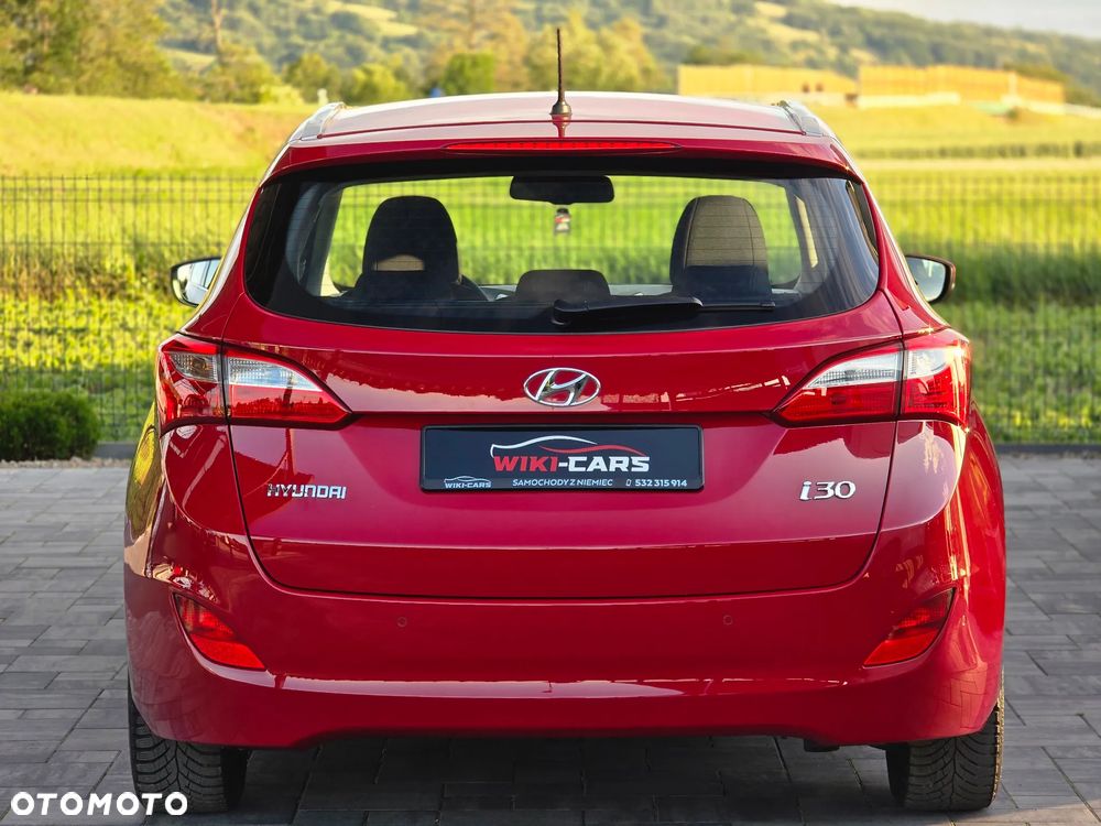 Hyundai i30 blue 1.6 GDI Passion - 16