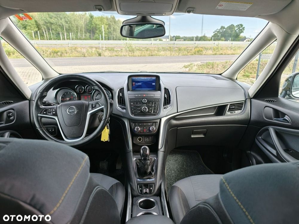 Opel Zafira - 18