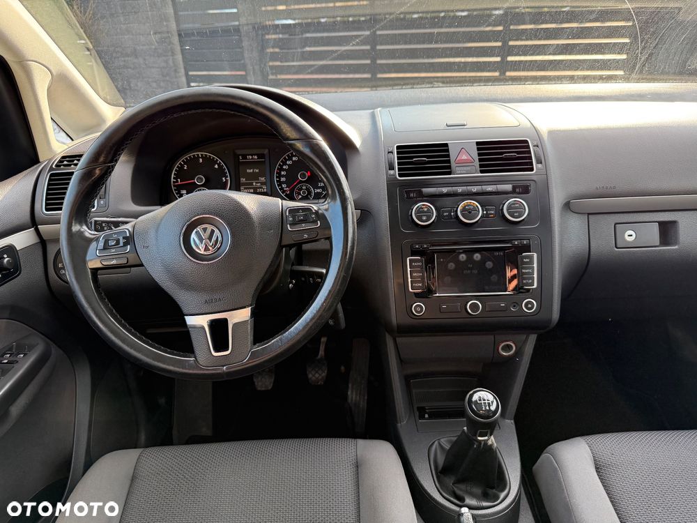 Volkswagen Touran 1.6 TDI DPF BlueMotion Technology Highline - 28