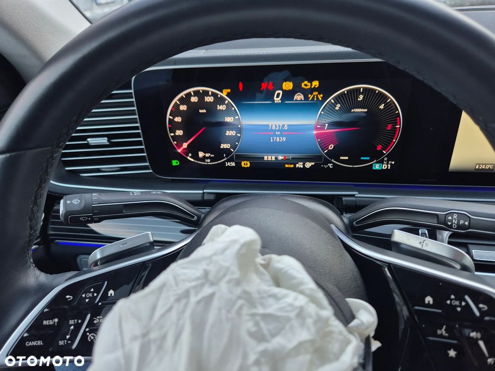 Mercedes-Benz GLE - 32