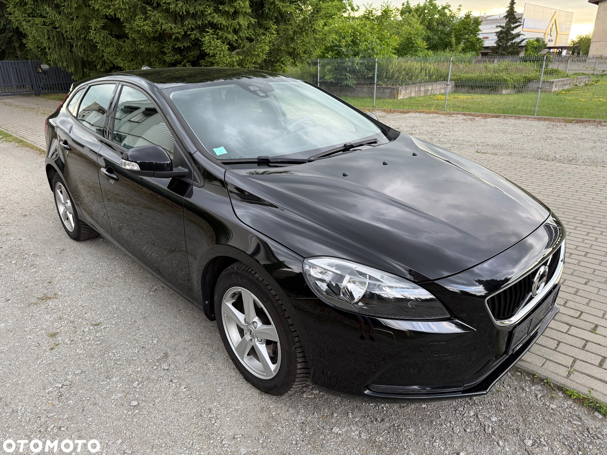 Volvo V40 T3 Drive-E Momentum - 17
