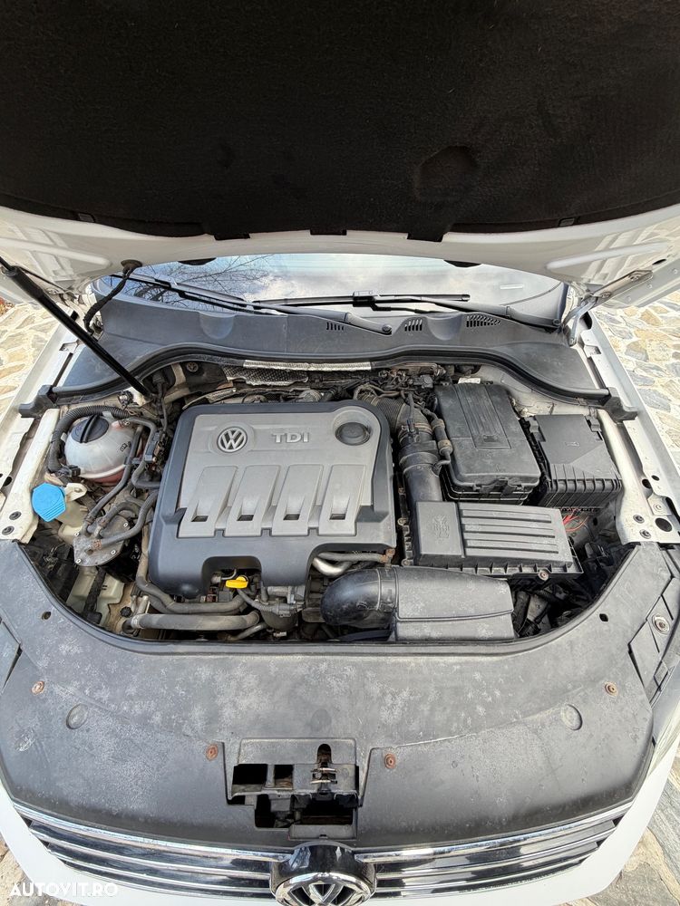 Volkswagen Passat 2.0 TDI 4Motion BlueMotion Technology Comfortline DSG - 13