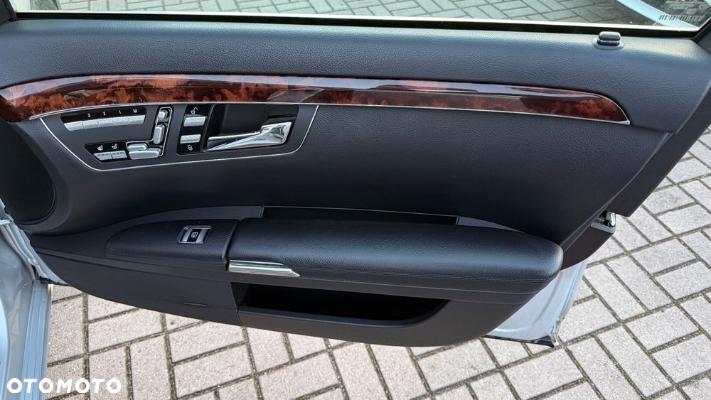 Mercedes-Benz Klasa S 350 L 4Matic 7G-TRONIC - 28