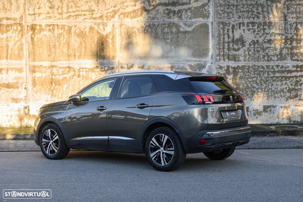 Peugeot 3008 PureTech 130 Stop & Start GPF EAT8 Allure - 4