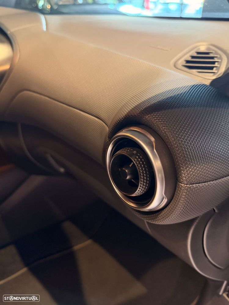 Nissan Juke 1.0 DIG-T Acenta DCT - 48