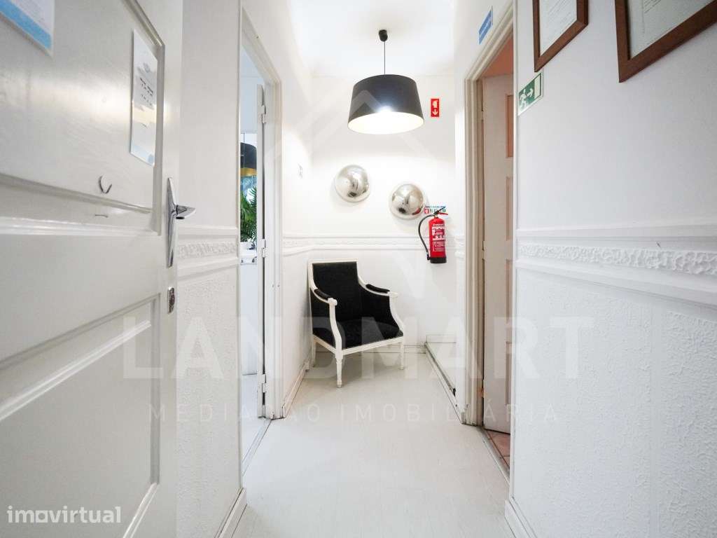 Apartamento T2+1, no coração da Vila da Nazaré - Grande imagem: 2/16