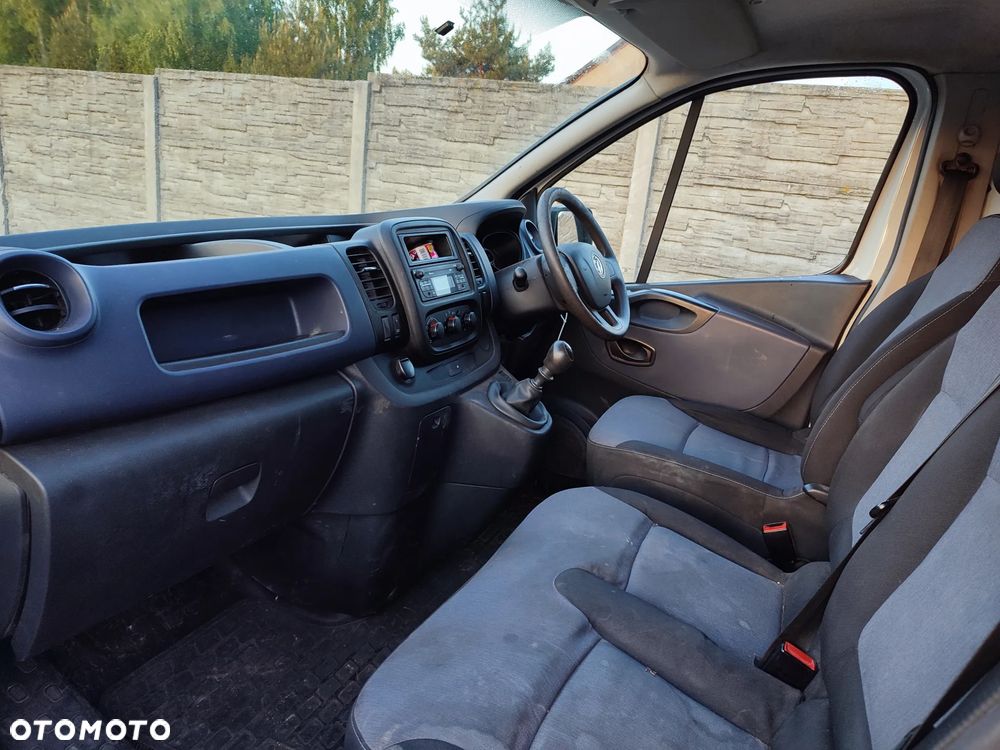 Opel vivaro - 9