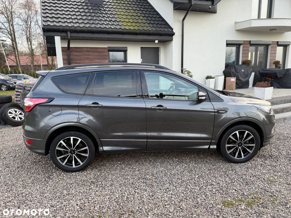 Ford Kuga - 10