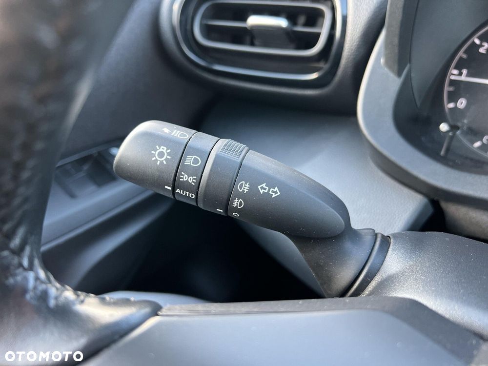 Toyota Yaris - 13