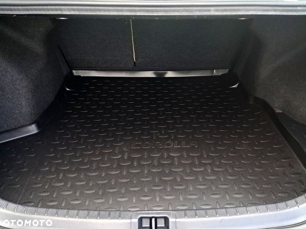 Toyota Corolla 1.6 Premium - 12