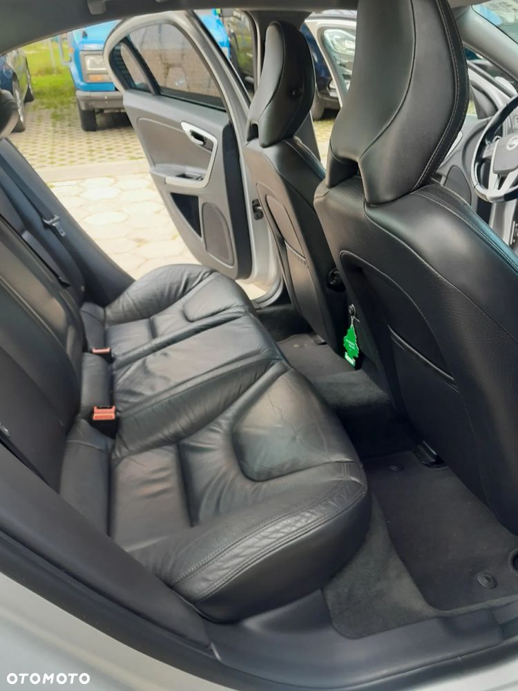 Volvo S60 2.5 T5 - 9