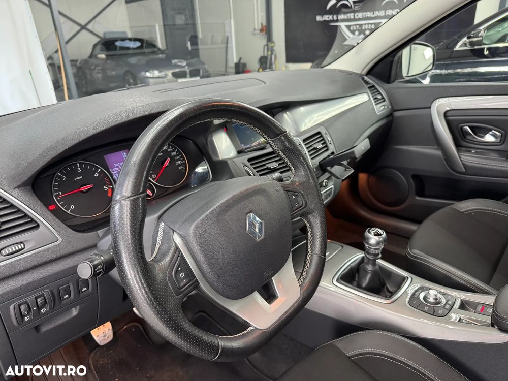 Renault Laguna dCi 150 FAP Start-Stop Paris Business - 18
