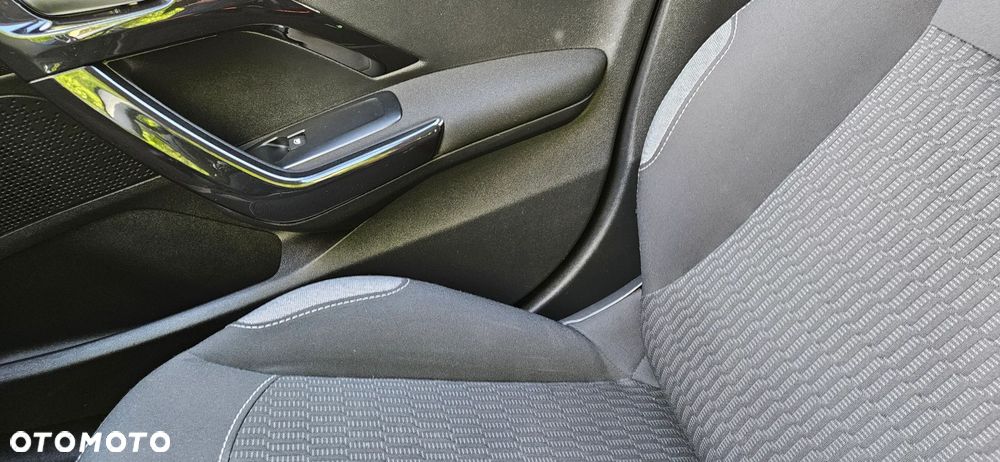 Peugeot 208 - 31