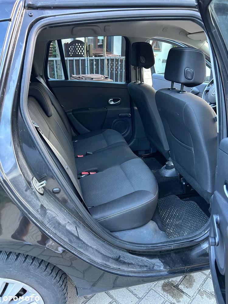 Renault Clio 1.2 16V 75 Dynamique - 24
