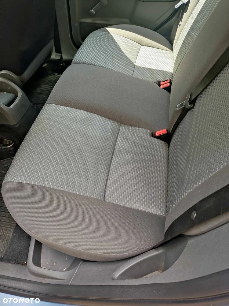 Ford Focus ver-1-6-trend - 11