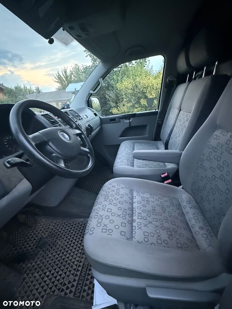 Volkswagen Transporter - 9