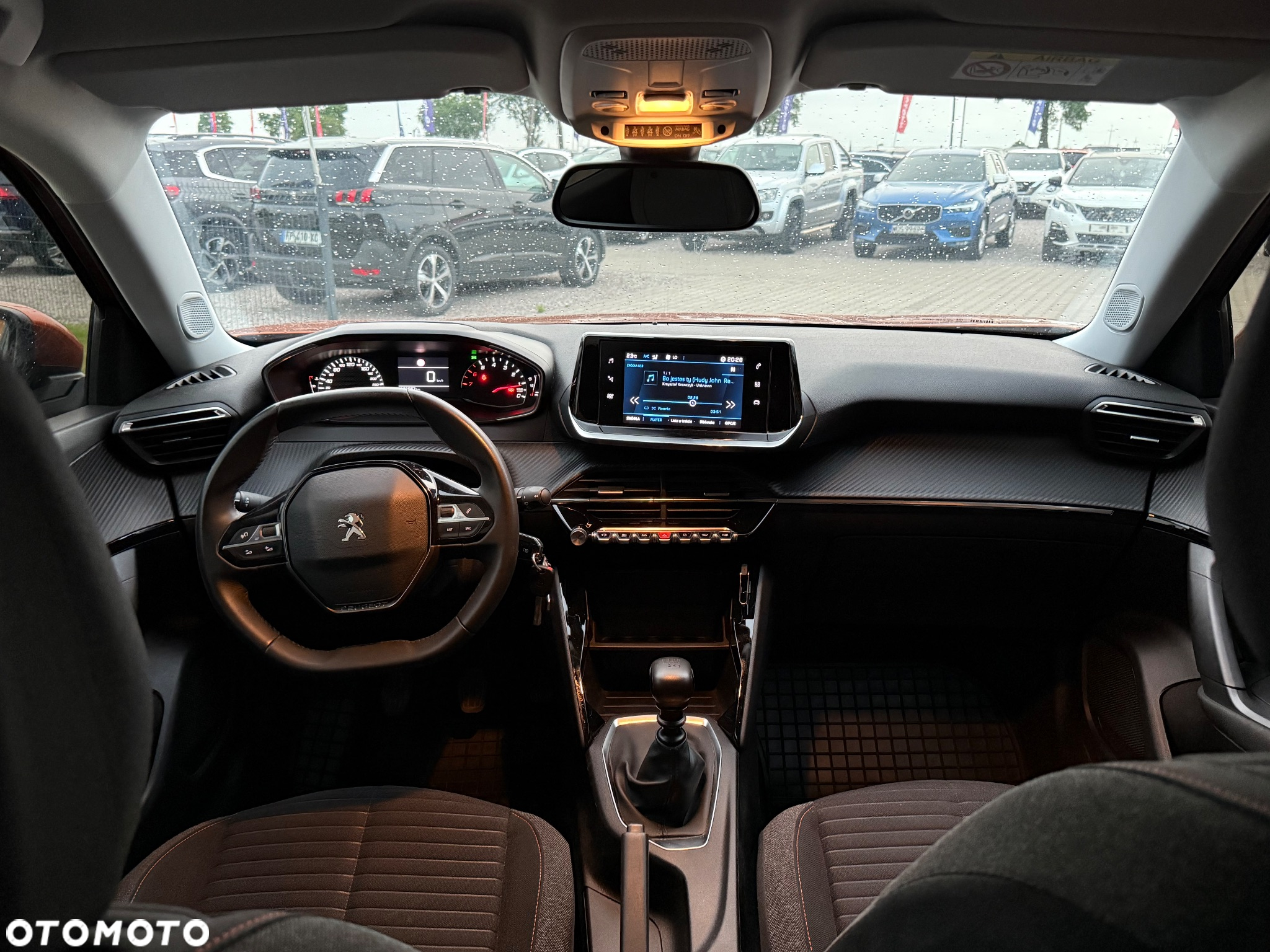 Peugeot 2008 1.2 PureTech Allure Pack S&S - 16