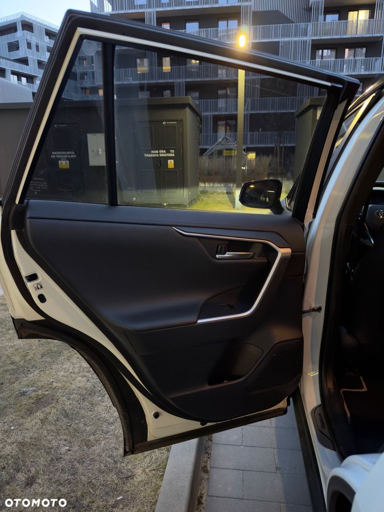 Toyota RAV4 2.5 Hybrid Black Edition by JBL 4x4 - 27