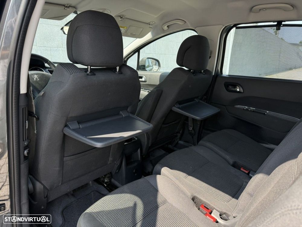 Peugeot 5008 1.2 PureTech Style — fotografia 15