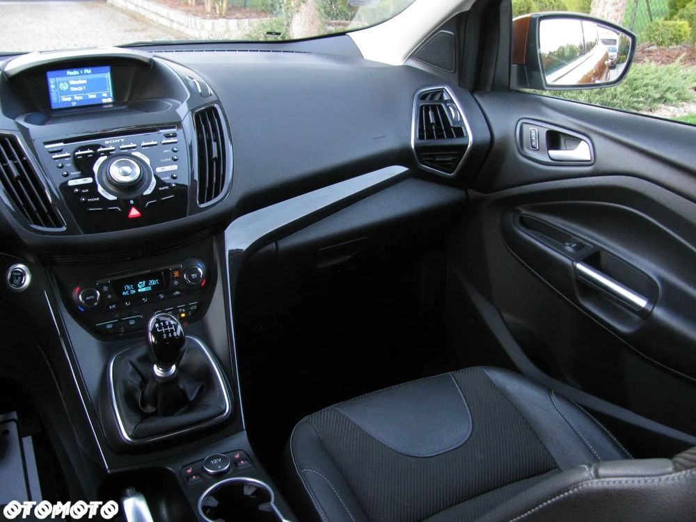 Ford Kuga 2.0 TDCi 2x4 Titanium - 27