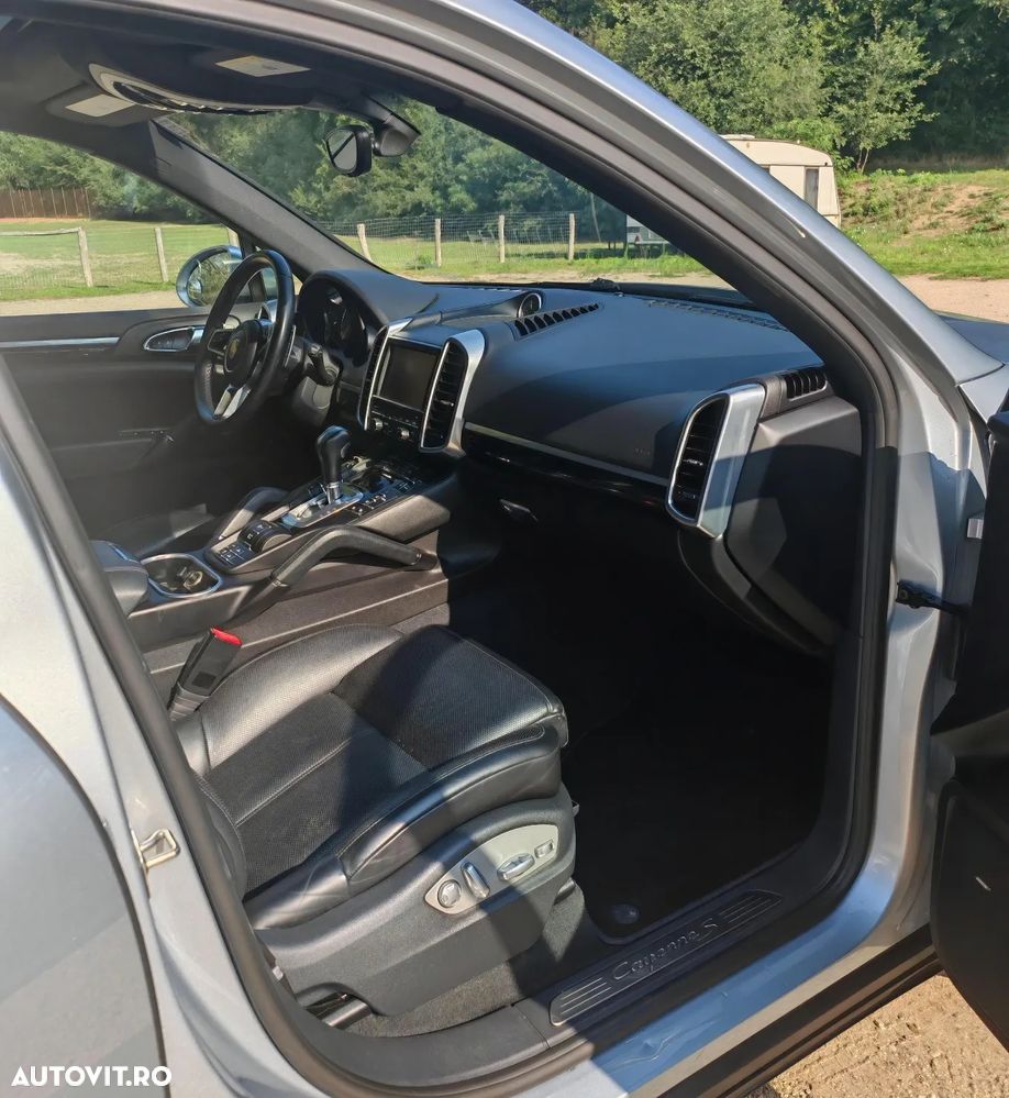 Porsche Cayenne - 11
