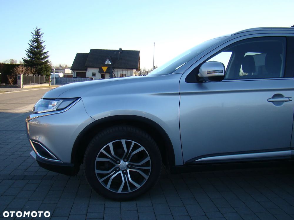 Mitsubishi Outlander 2.0 2WD CVT Diamant - 6