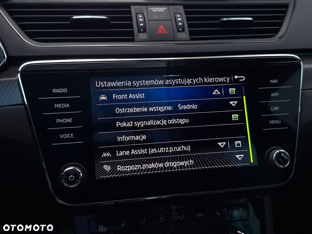 Skoda Superb 2.0 TDI SCR 4x4 Sportline DSG - 38