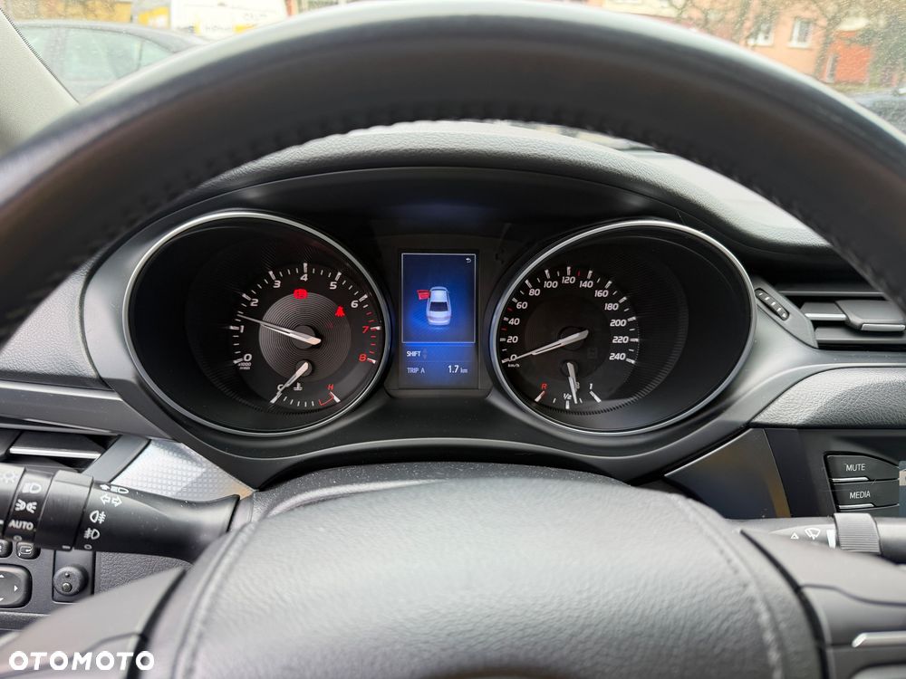 Toyota Avensis 1.8 Style - 7