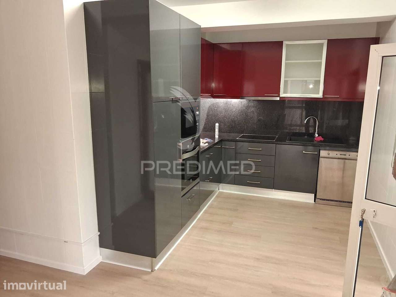 Apartamento T2 Renovado em Baguim do Monte - Grande imagem: 2/33