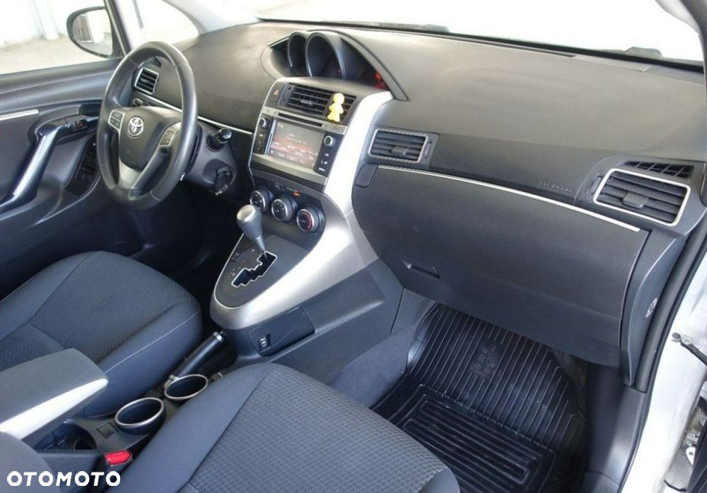 Toyota Verso - 21