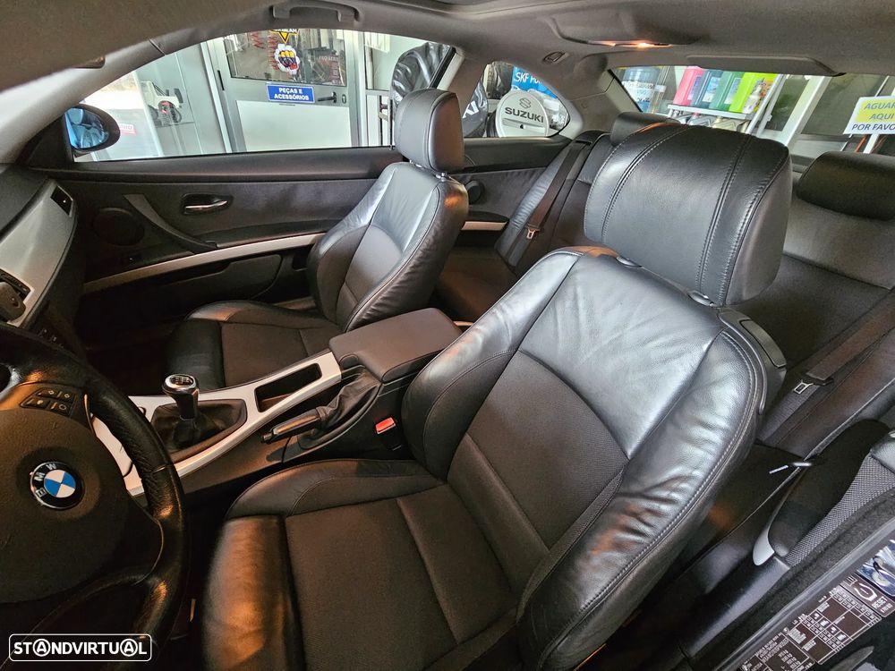 BMW 320 d Coupe - 12