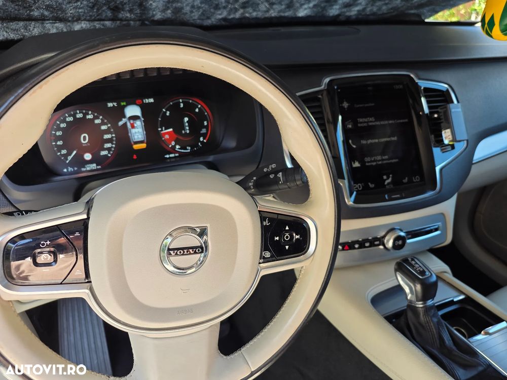 Volvo XC 90 D5 AWD Momentum - 11