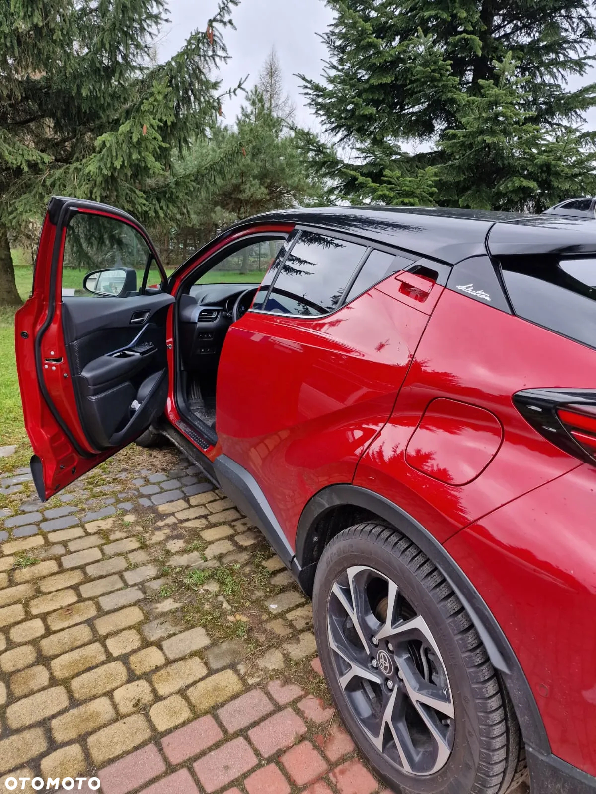 Toyota C-HR 1.8 Hybrid GPF Selection - 2