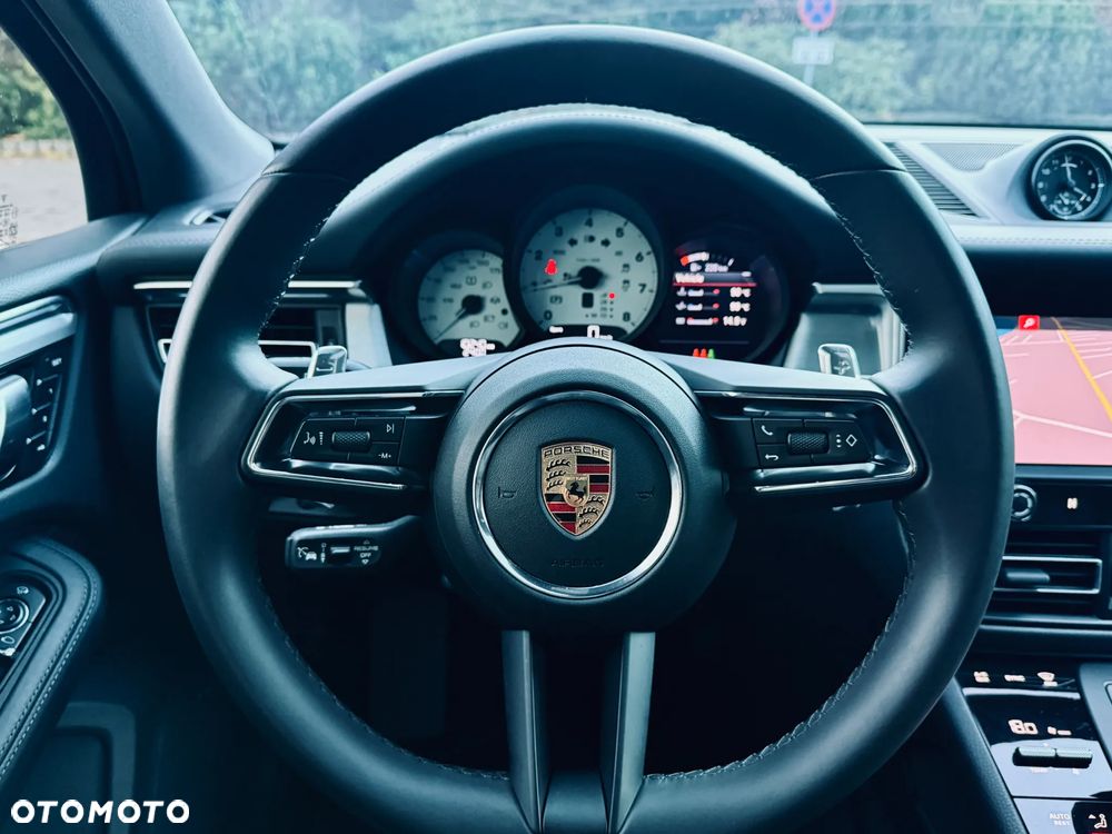 Porsche Macan - 13