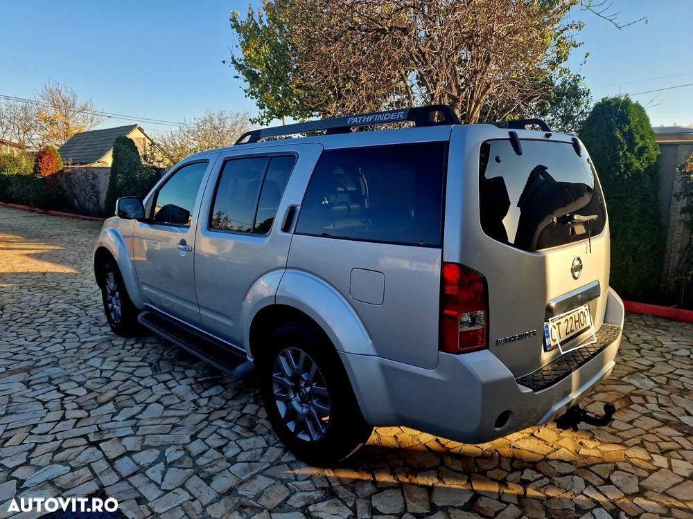 Nissan Pathfinder - 6
