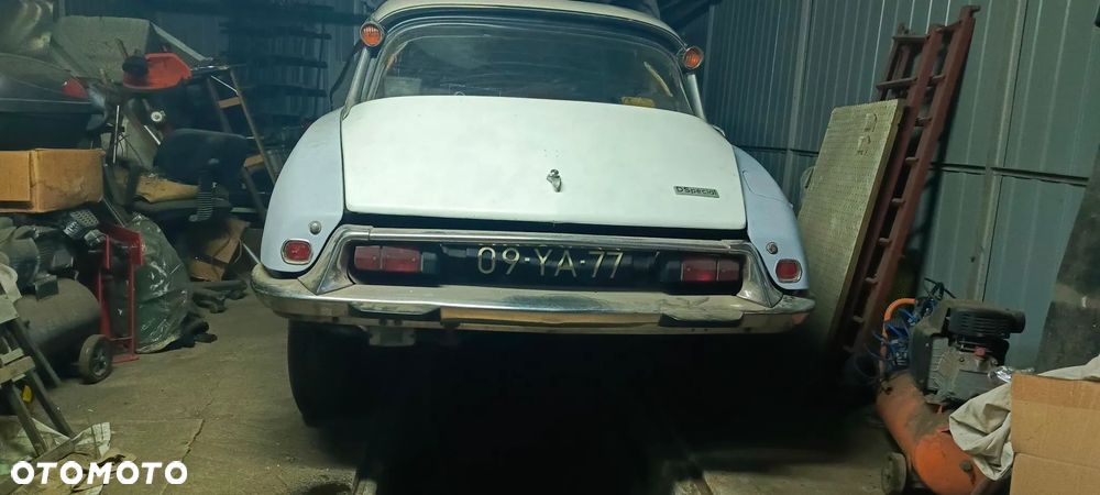 Citroën DS - 7