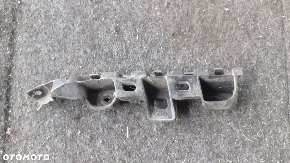 Ślizg zderzaka passat b7 3AA 807 184