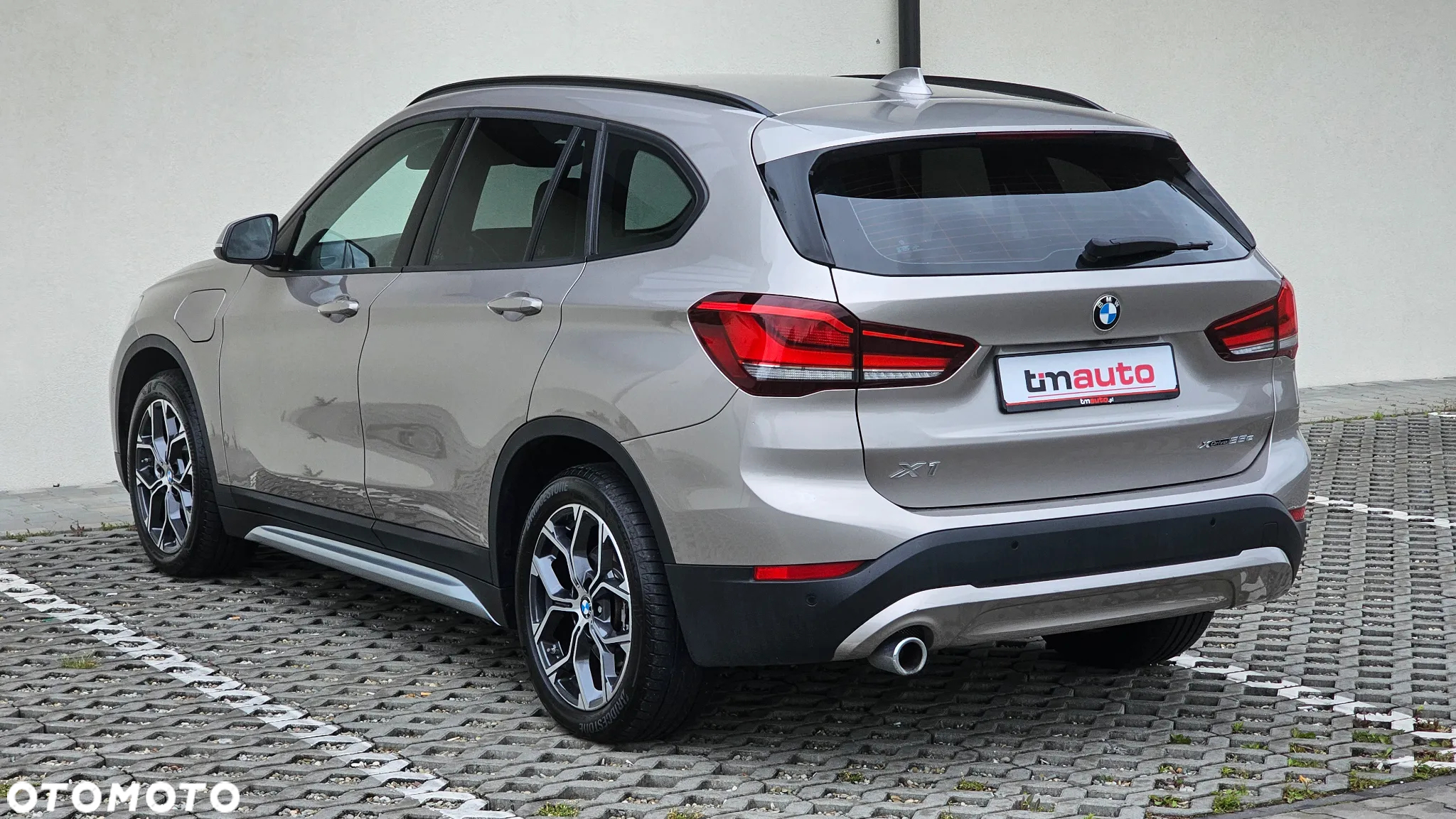BMW X1 xDrive25e xLine - 4