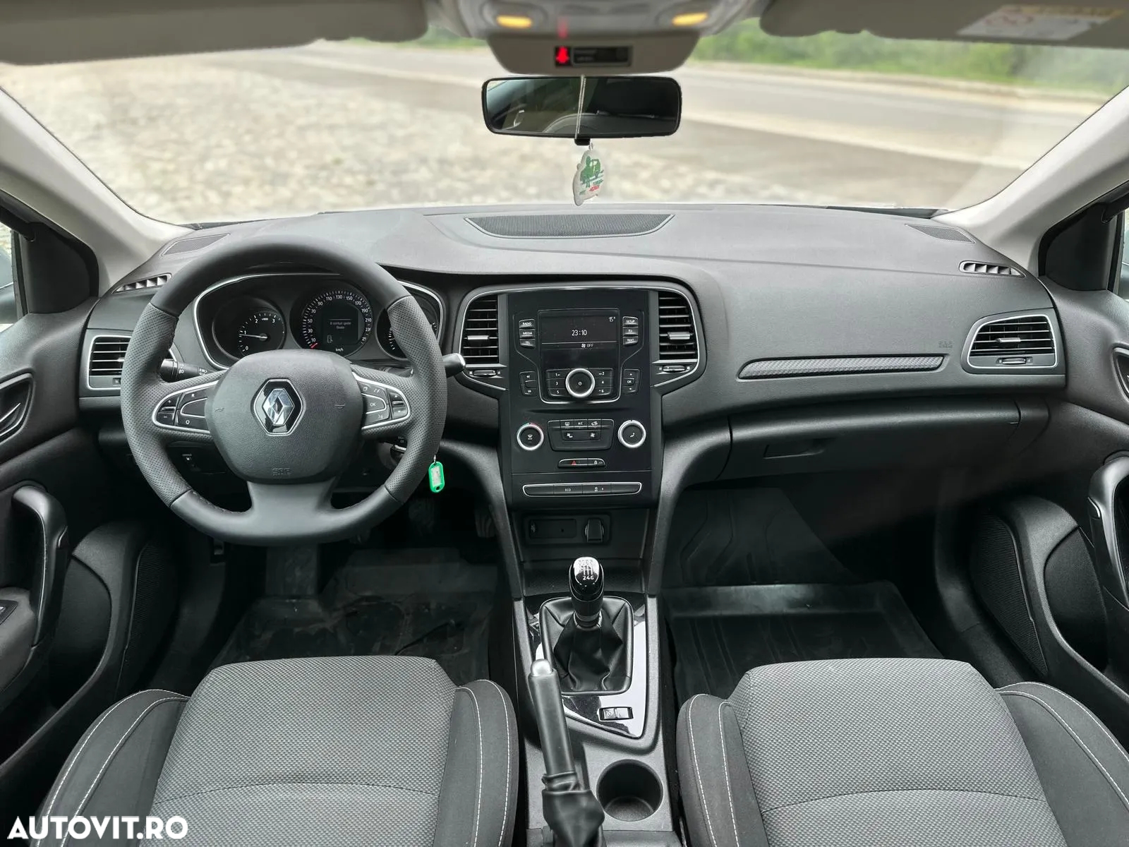 Renault Megane Blue dCi Life - 10