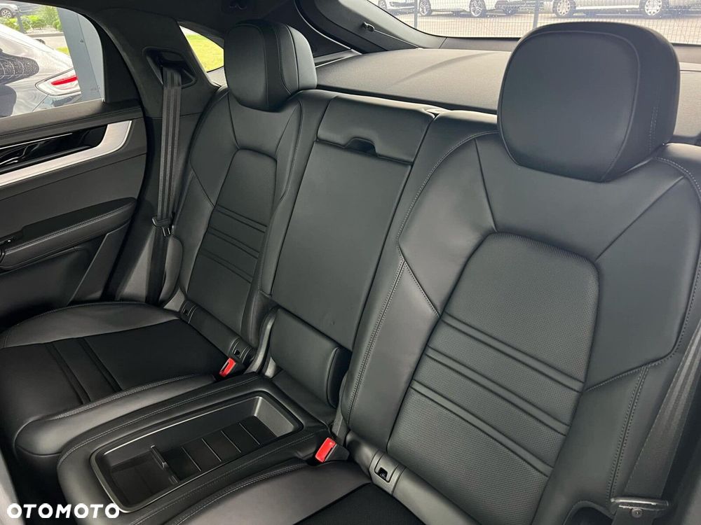 Porsche Cayenne - 37