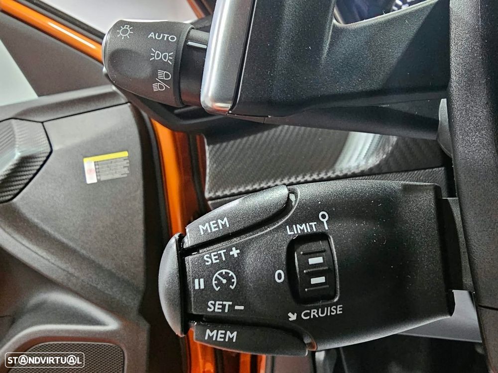 Peugeot 2008 1.2 PureTech Allure EAT8 - 18