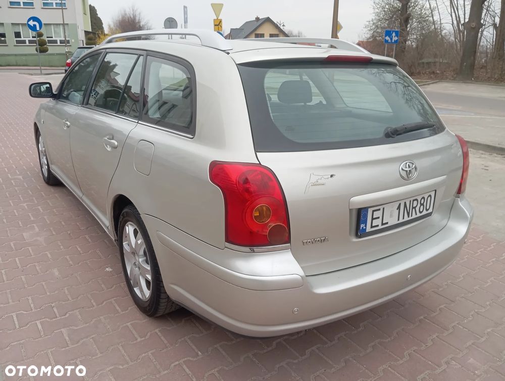 Toyota Avensis - 5