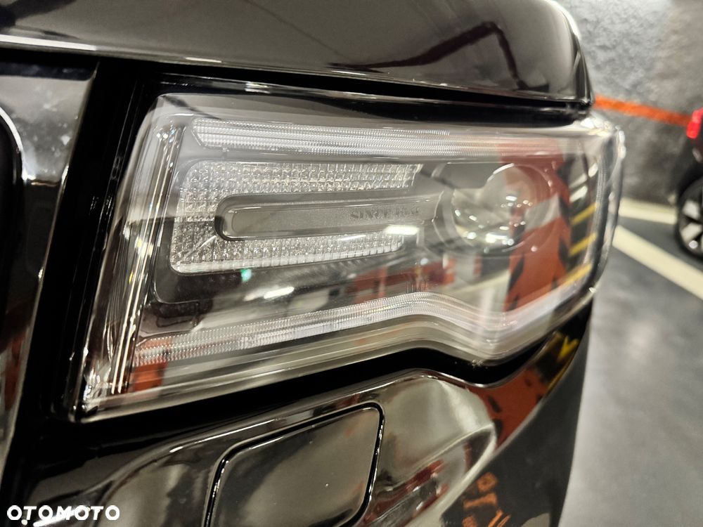 Jeep Grand Cherokee - 19