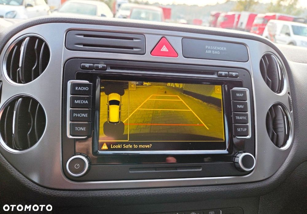 Volkswagen Tiguan - 11